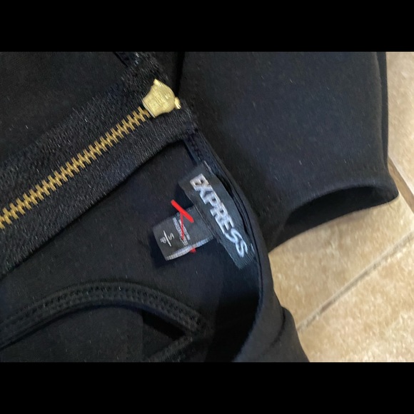 Express ladies small cross back crop top - Picture 2 of 5